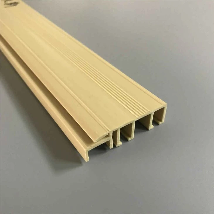 Custom Polycarbonate Plastic Extrusion