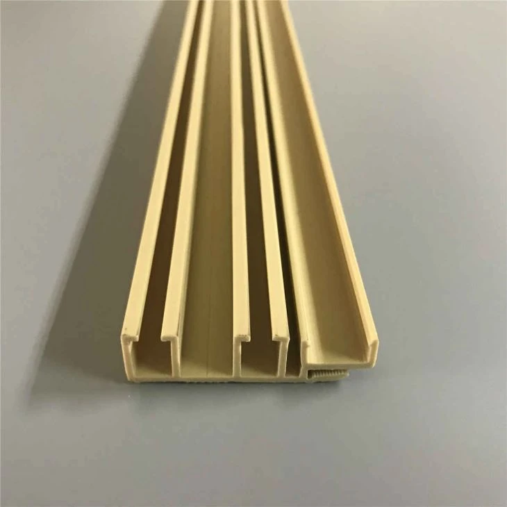 Custom Polycarbonate Plastic Extrusion